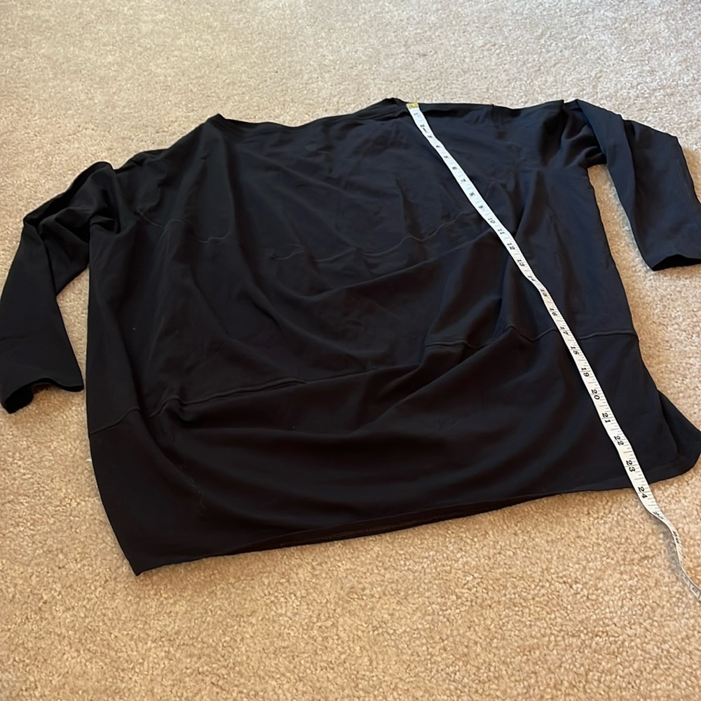 Lululemon 3/4 sleeve M top